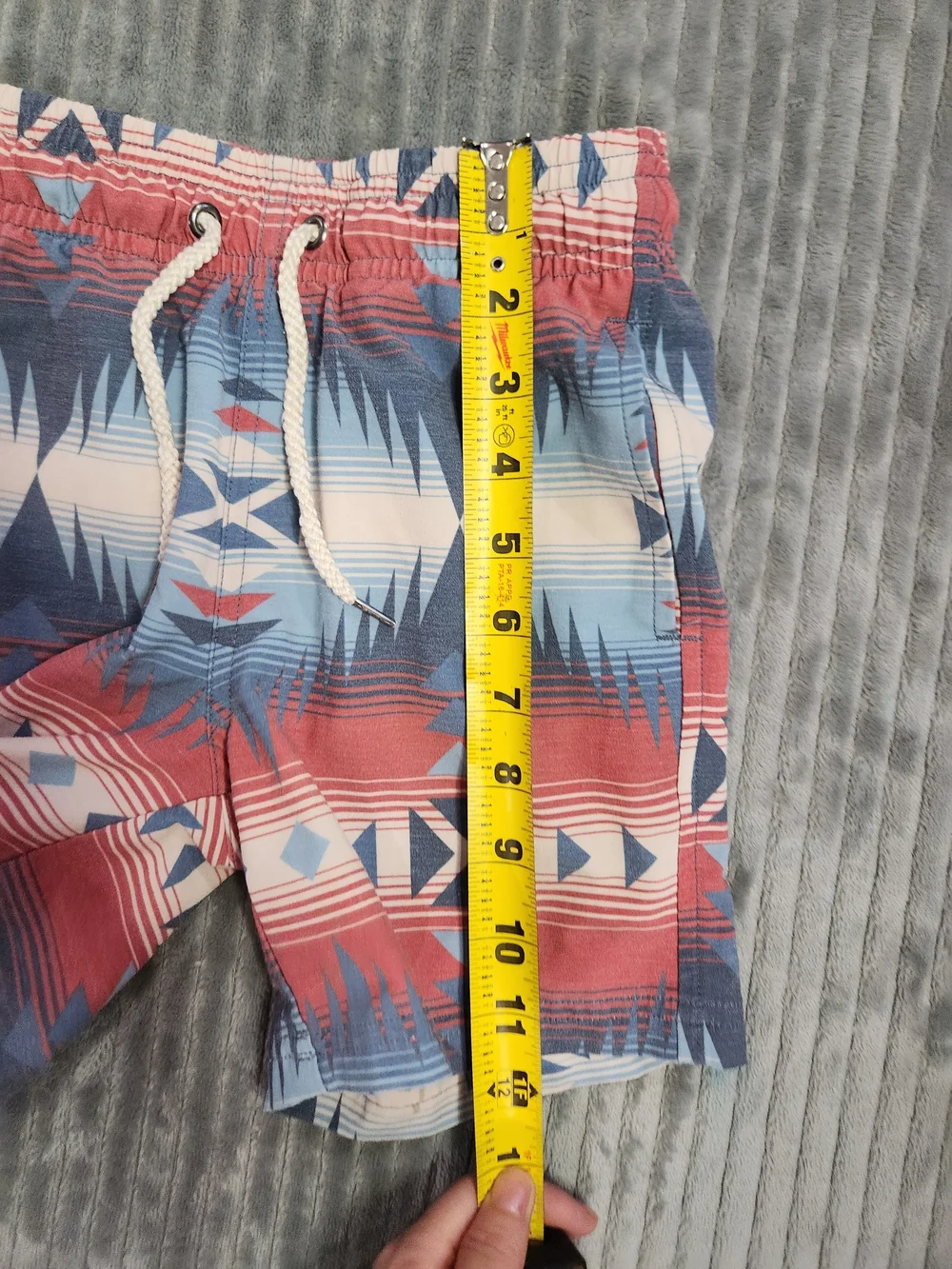 Faherty Board Beacon Shorts youth 6 Blue Southwestern Aztec Print Swim Trunks